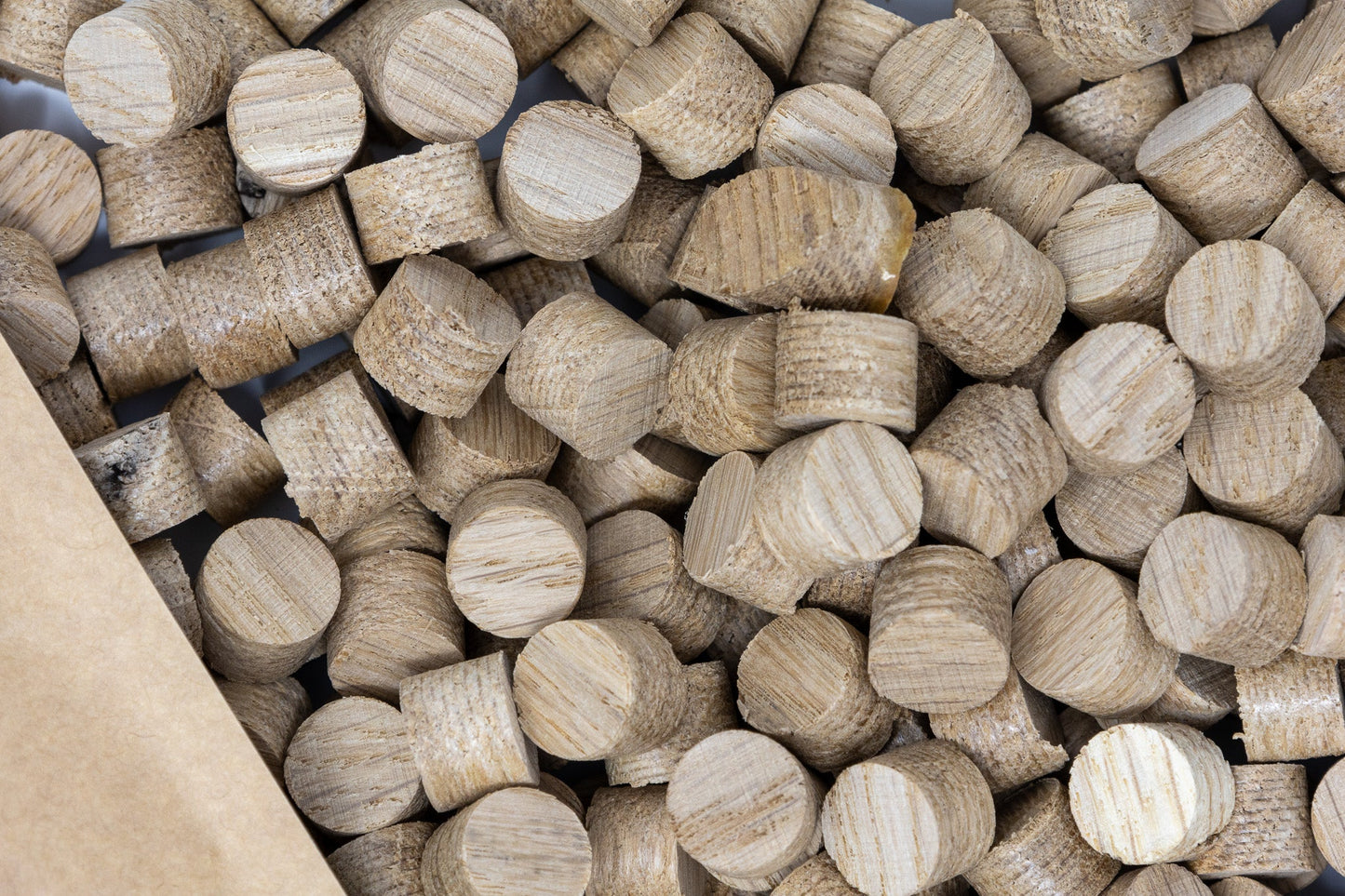 Premium Oak Cross Grain Plugs - for use with a 12.7mm Hole, Wood Locker